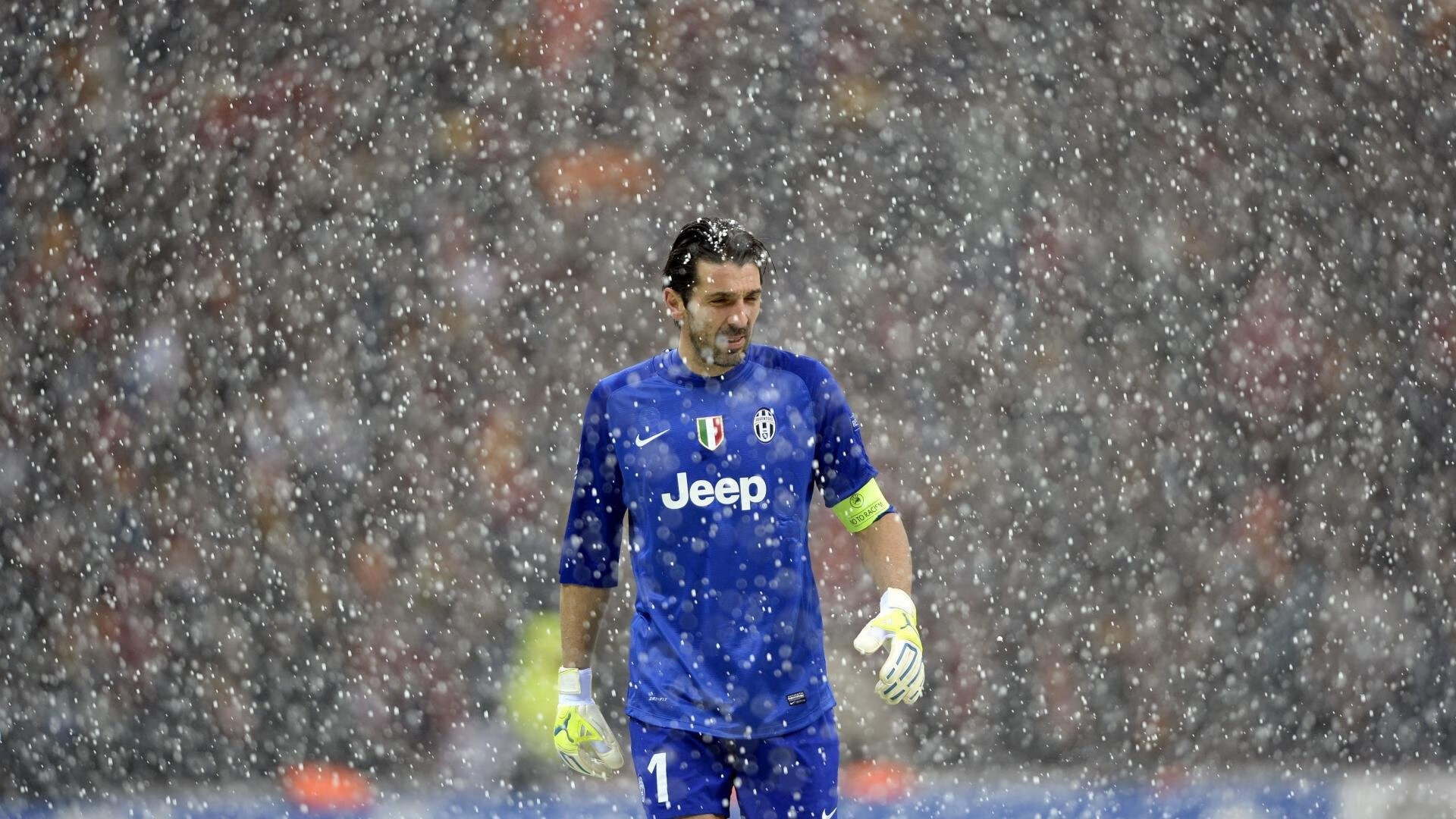 开云博彩-世界杯战场激情：每一秒都令人生畏的对抗，世界杯片段