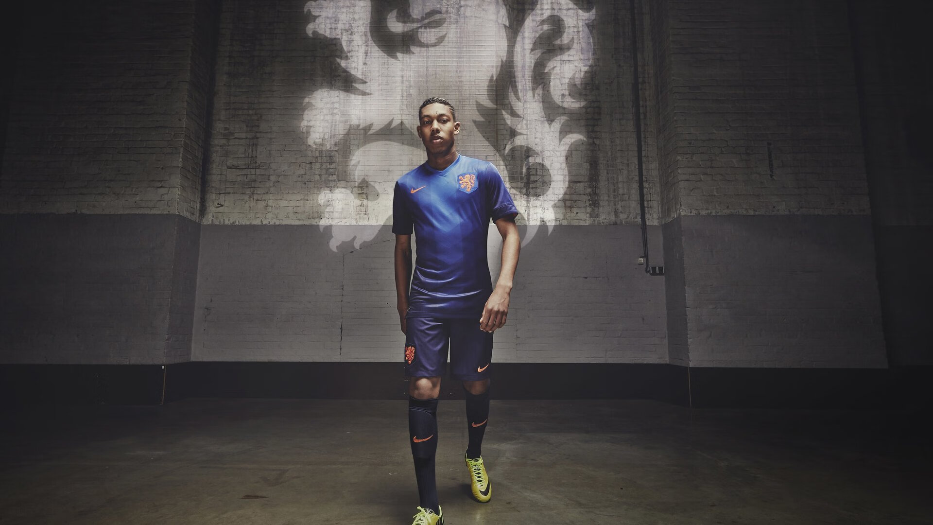 中超门将使用专业设备分析扑救路径提升防守表现，中超各队门将名单