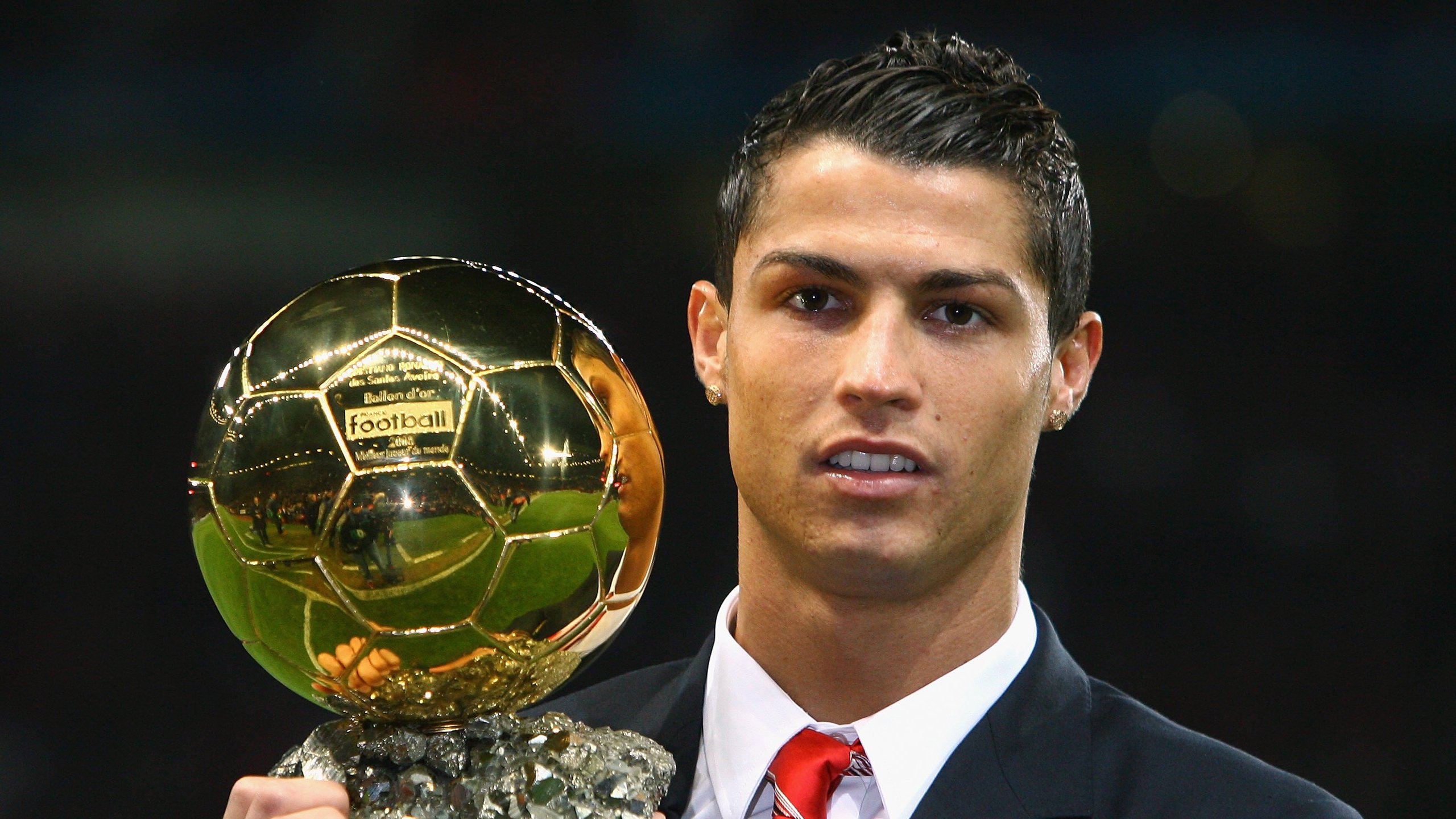 巴西队新锋线组合亮眼,世界杯潜力十足