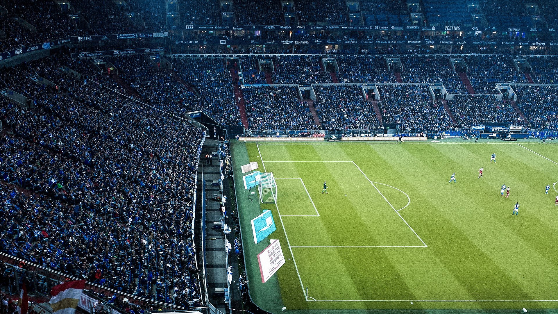 德甲攻守兼备：比赛节奏不断升级，德甲规则